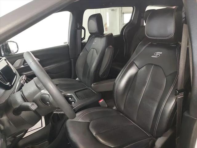 2024 Chrysler Pacifica Hybrid S Appearance Pkg