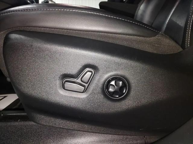 2024 Chrysler Pacifica Hybrid S Appearance Pkg