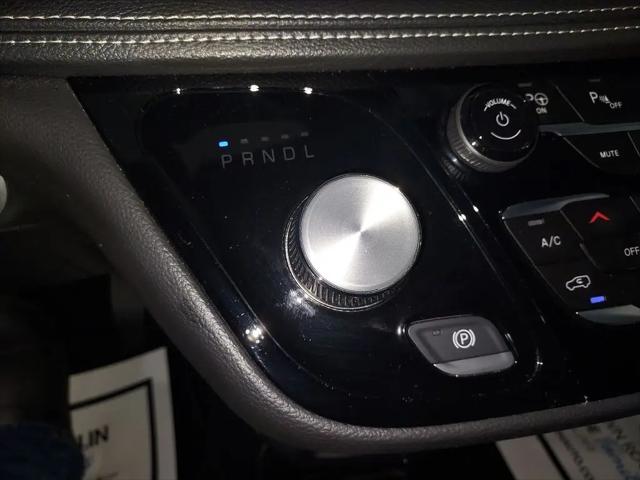 2024 Chrysler Pacifica Hybrid S Appearance Pkg