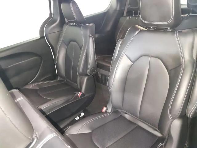 2024 Chrysler Pacifica Hybrid S Appearance Pkg