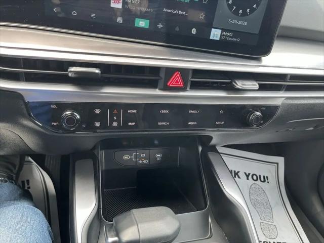 2025 Kia Sorento LX