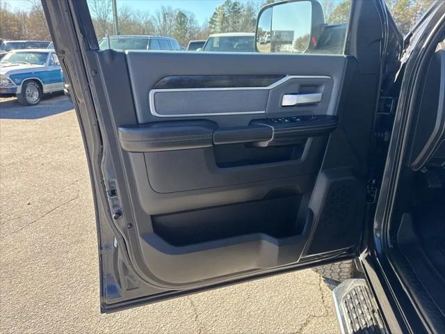 2021 Jeep Ram 2500 Big Horn Crew Cab 4x4 8' Box