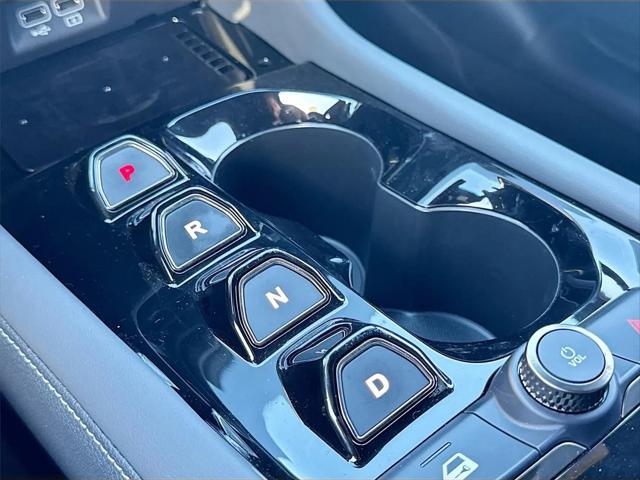 2025 INFINITI VF 8 Plus