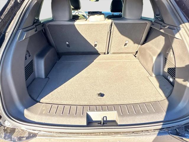 2025 INFINITI VF 8 Plus