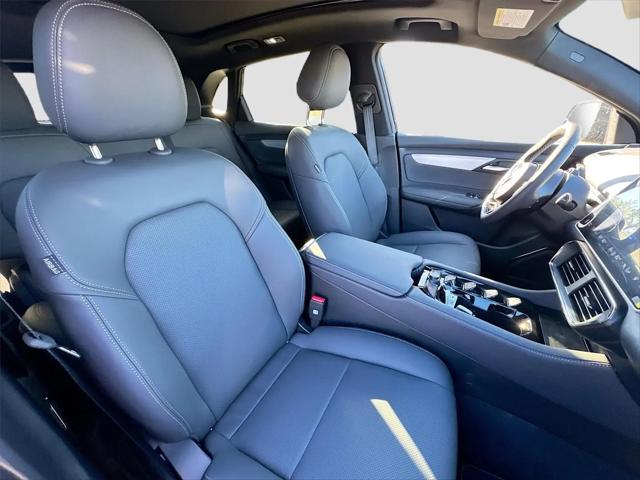 2025 INFINITI VF 8 Plus