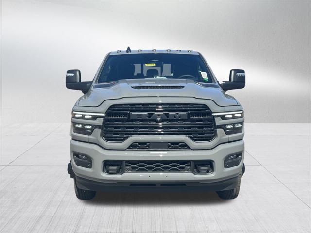 2026 RAM 3500 RAM 3500 LIMITED MEGA CAB 4X4 64 BOX