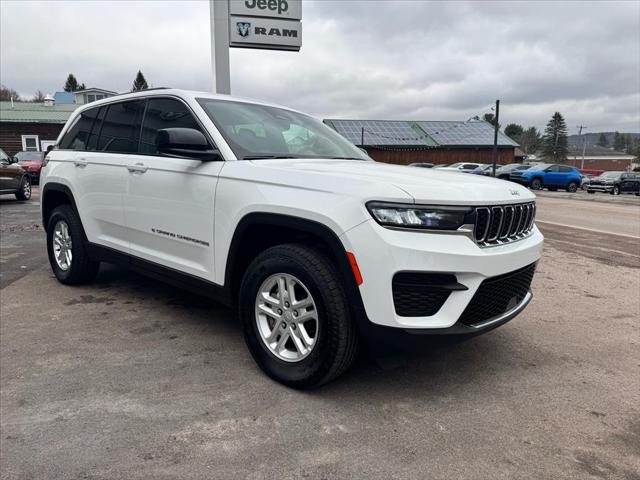 2024 Jeep Grand Cherokee Laredo 4x4