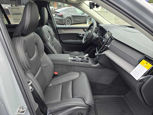 2026 Volvo XC90 Ultra, B6 AWD Gas (mild hybrid), Gasoline, Bright, 7 Seats