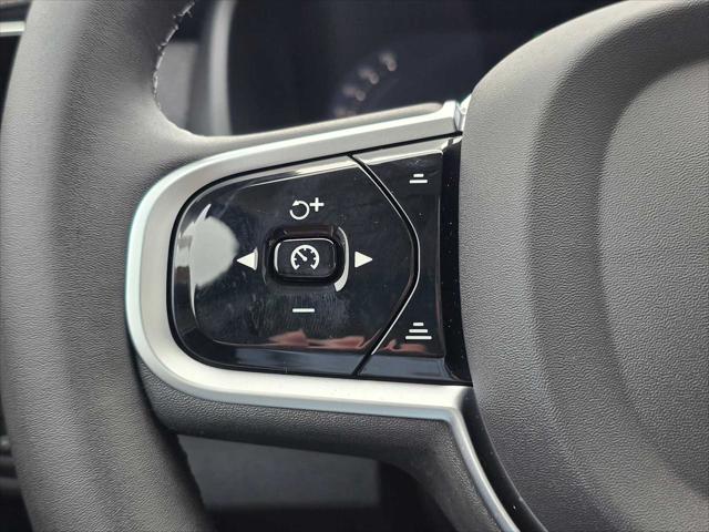 2026 Volvo XC90 Ultra, B6 AWD Gas (mild hybrid), Gasoline, Bright, 7 Seats
