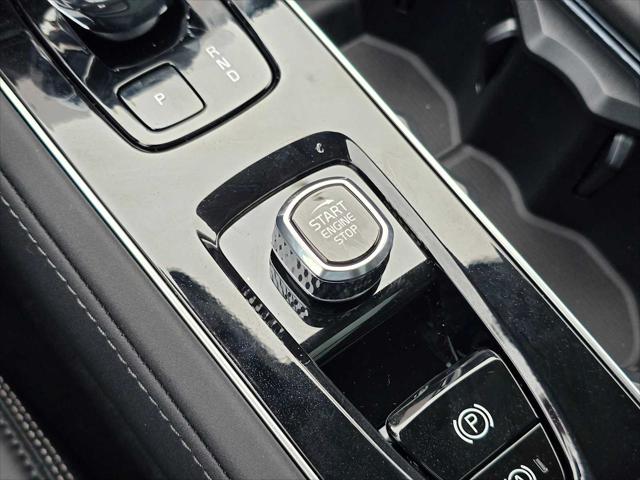 2026 Volvo XC90 Ultra, B6 AWD Gas (mild hybrid), Gasoline, Bright, 7 Seats