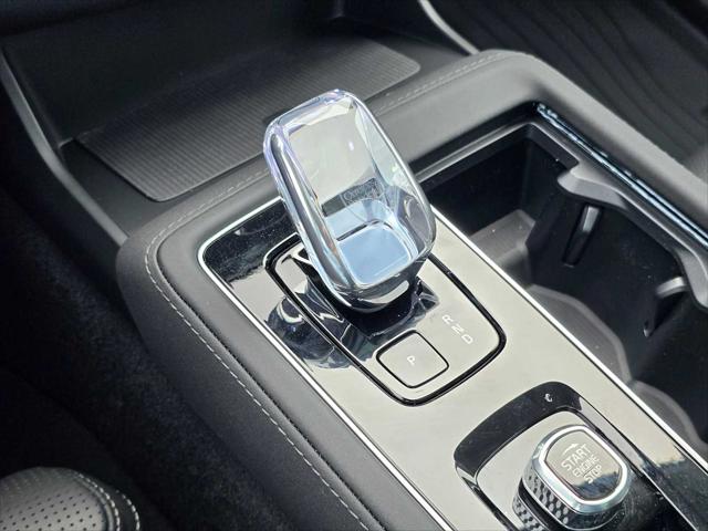 2026 Volvo XC90 Ultra, B6 AWD Gas (mild hybrid), Gasoline, Bright, 7 Seats
