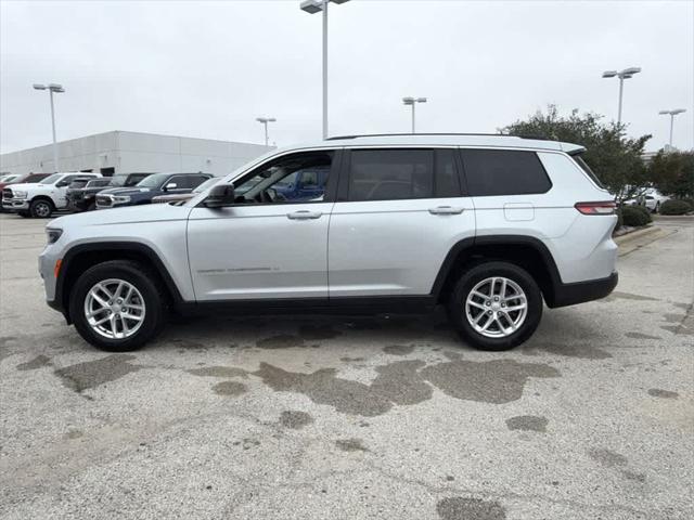 2023 Jeep Grand Cherokee L Laredo 4x2