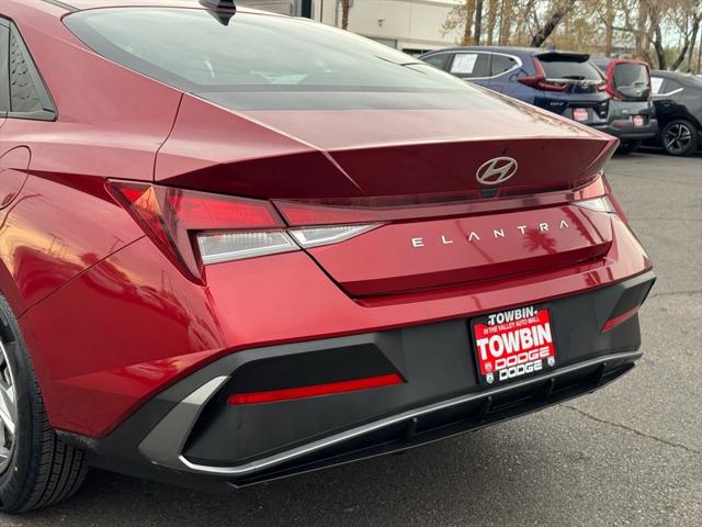 2024 Hyundai Elantra SE