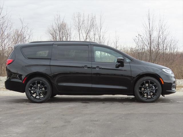 2026 Chrysler Pacifica PACIFICA LIMITED AWD