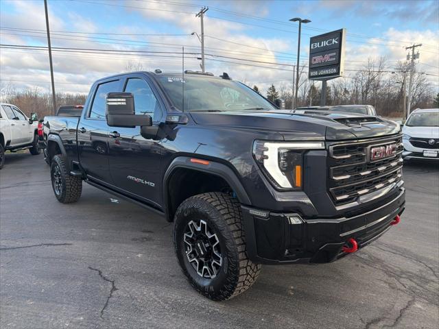 2025 GMC Sierra 2500HD 4WD Crew Cab Standard Bed AT4X