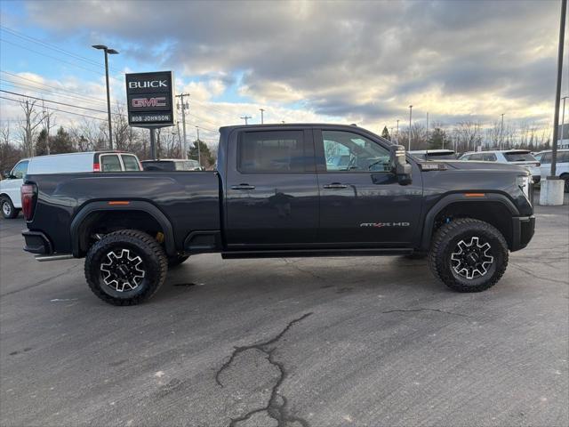 2025 GMC Sierra 2500HD 4WD Crew Cab Standard Bed AT4X