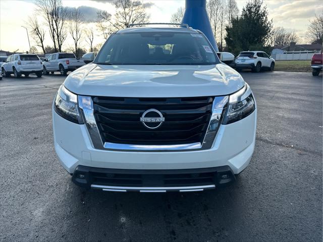 2023 Nissan Pathfinder SL 4WD