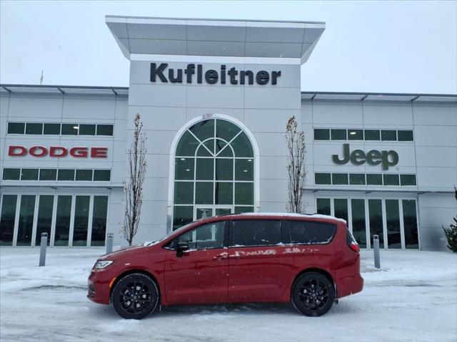 2026 Chrysler Pacifica PACIFICA LIMITED AWD