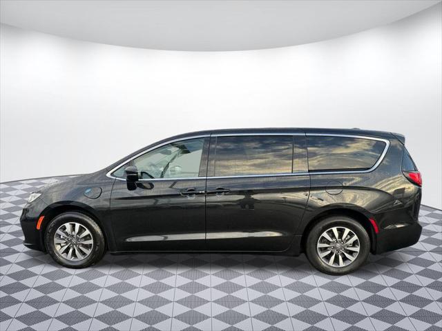 Used 2024 Chrysler Pacifica Hybrid For Sale in Bellingham, WA
