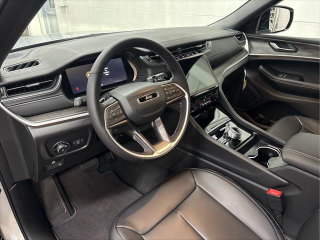 New 2025 Jeep Grand Cherokee For Sale in Wilmington, OH