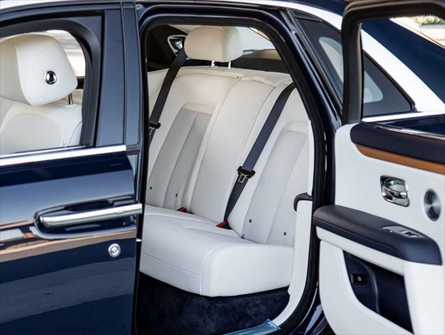 2025 Rolls-Royce Ghost Base
