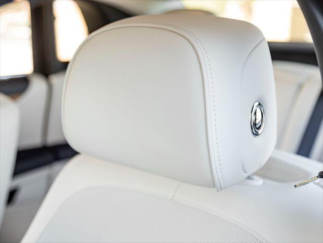 2025 Rolls-Royce Ghost Base