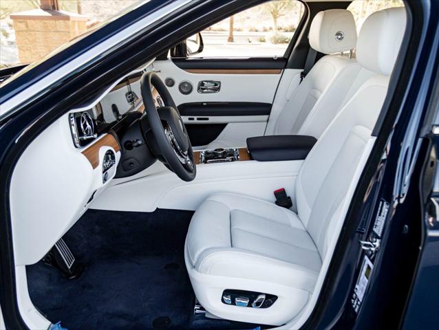 2025 Rolls-Royce Ghost Base