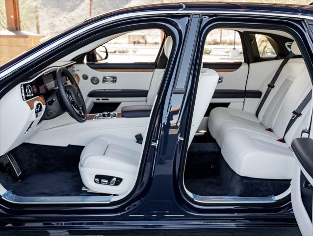 2025 Rolls-Royce Ghost Base