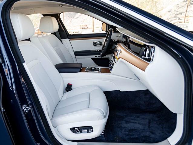 2025 Rolls-Royce Ghost Base