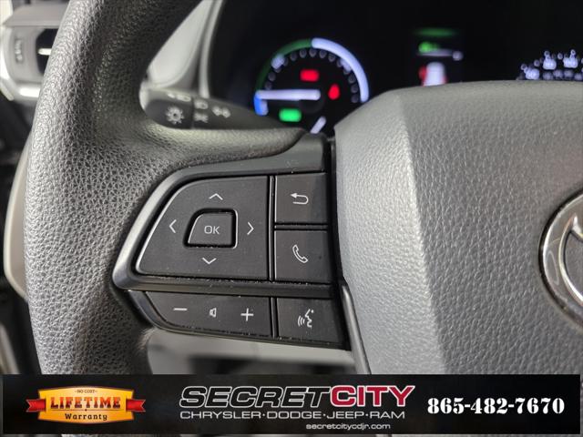 2024 Toyota Sienna LE