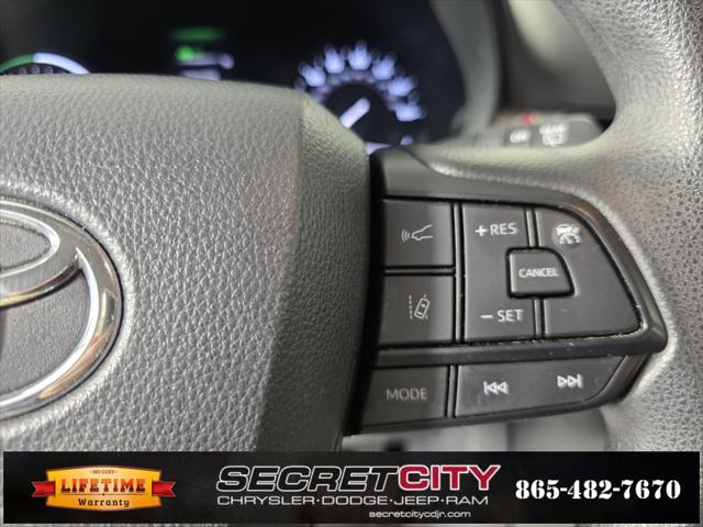 2024 Toyota Sienna LE