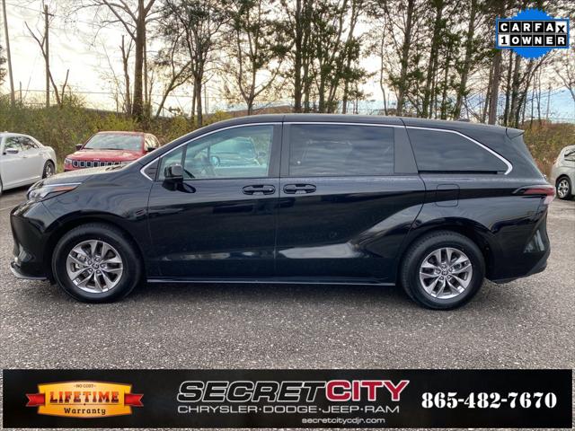 2024 Toyota Sienna LE