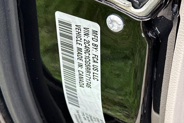 2024 Chrysler Voyager LX