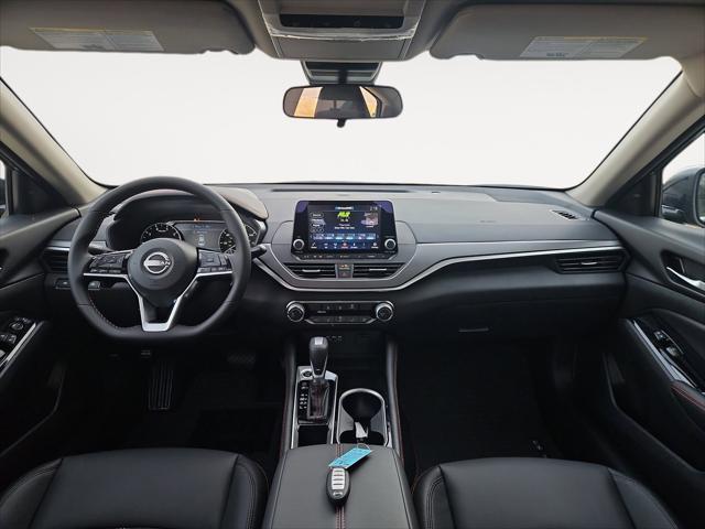 2025 Nissan Altima SR FWD