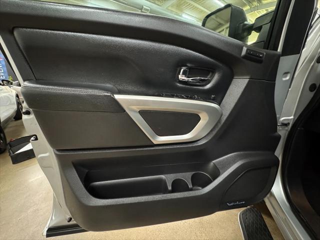 2017 Nissan Titan XD SL Gas