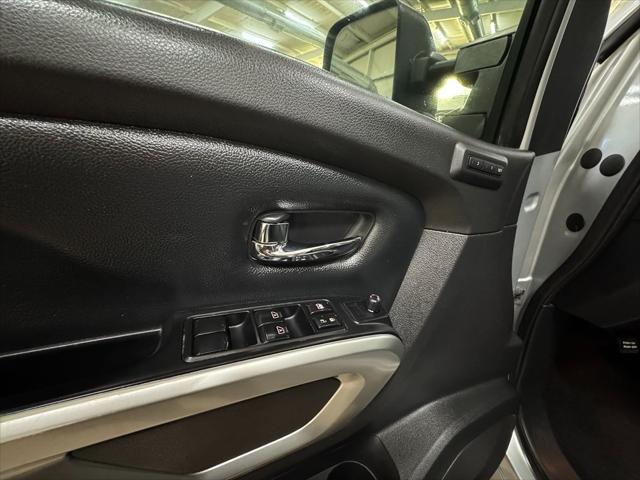 2017 Nissan Titan XD SL Gas