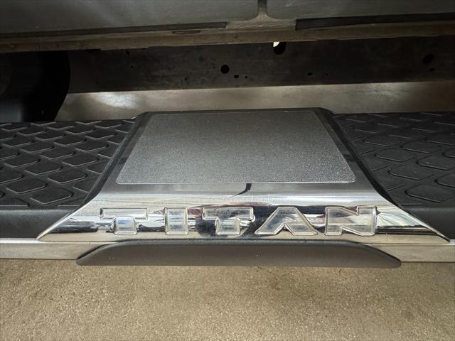 2017 Nissan Titan XD SL Gas