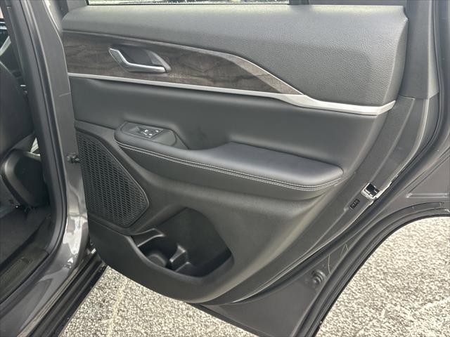 2026 Jeep Grand Cherokee Altitude 4x4