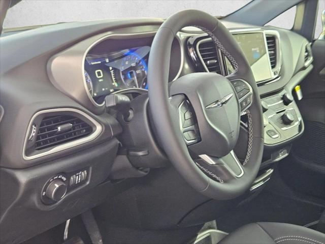 2026 Chrysler Voyager VOYAGER LX