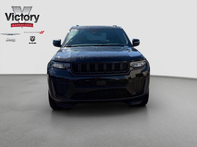 2026 Jeep Grand Cherokee GRAND CHEROKEE LAREDO ALTITUDE 4X4 2026 Jeep Grand Cherokee GRAND CHEROKEE LAREDO ALTITUDE 4X4