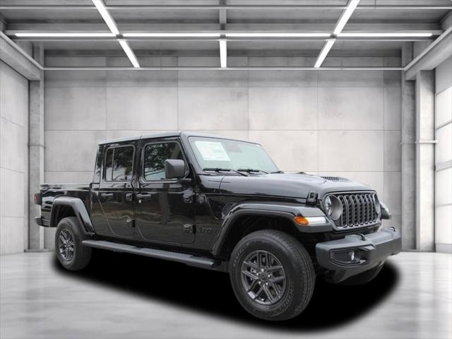 2026 Jeep Gladiator GLADIATOR SPORT S 4X4 2026 Jeep Gladiator GLADIATOR SPORT S 4X4