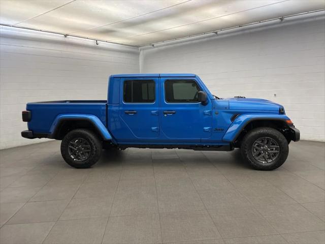 2026 Jeep Gladiator GLADIATOR SPORT S 4X4 2026 Jeep Gladiator GLADIATOR SPORT S 4X4