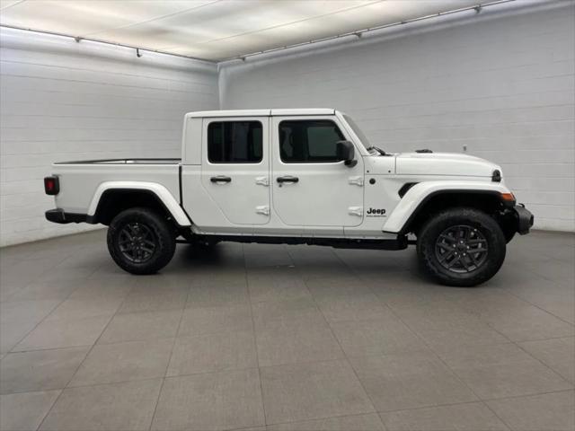 2026 Jeep Gladiator GLADIATOR SPORT S 4X4 2026 Jeep Gladiator GLADIATOR SPORT S 4X4