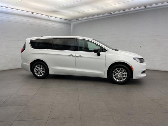 2026 Chrysler Voyager VOYAGER LX