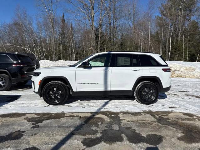 2026 Jeep Grand Cherokee GRAND CHEROKEE LAREDO ALTITUDE 4X4
