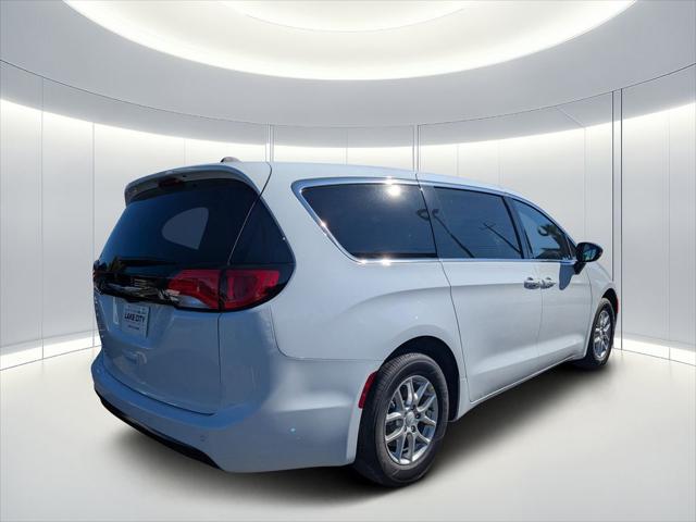 2026 Chrysler Voyager VOYAGER LX