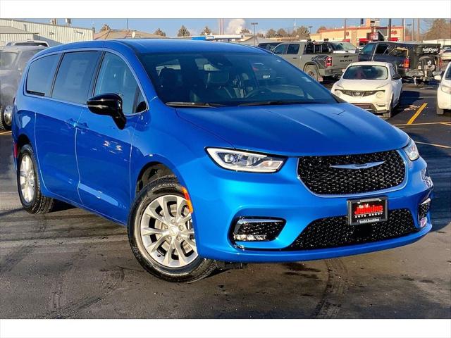 2026 Chrysler Pacifica PACIFICA SELECT AWD