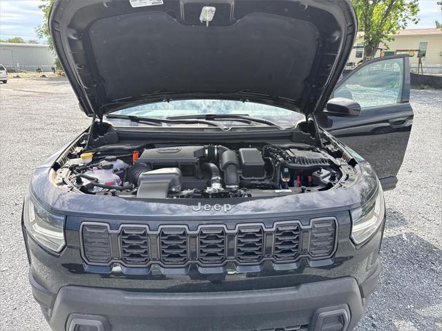 2026 Jeep Cherokee Laredo 4x4