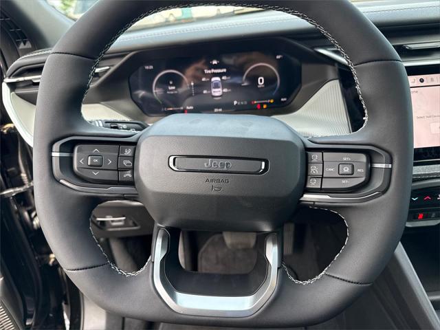 2026 Jeep Cherokee Laredo 4x4