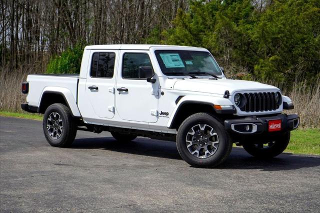 2026 Jeep Gladiator GLADIATOR SAHARA 4X4